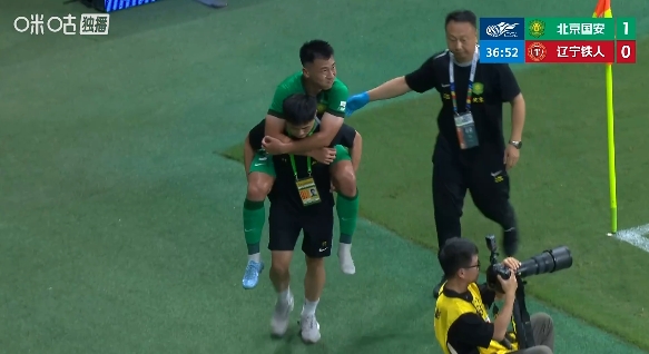 何宇鹏拦传落地扭伤，阿不都海米提紧急入替