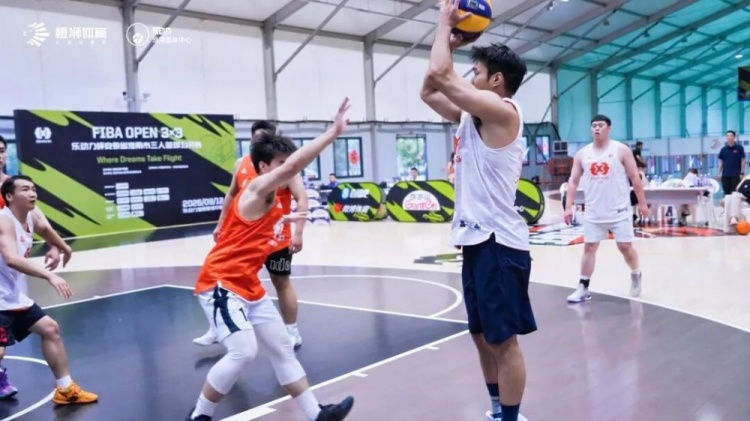 荣耀加冕!南京华泰力压群雄,问鼎2026 FIBA Open 3x3淮南站 荣耀加冕!南京华泰力压群雄,问鼎2026 FIBA Open 3x3淮南站