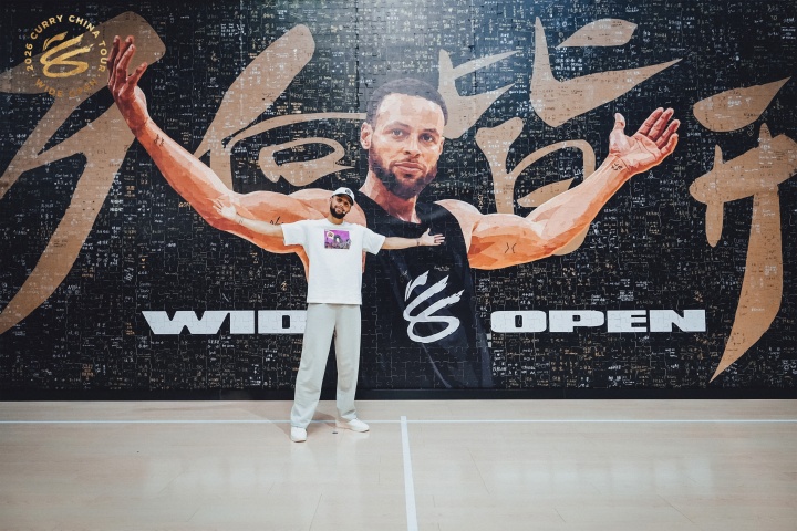CNBC：库里在李宁的首款个人签名鞋预计在明年年初发布